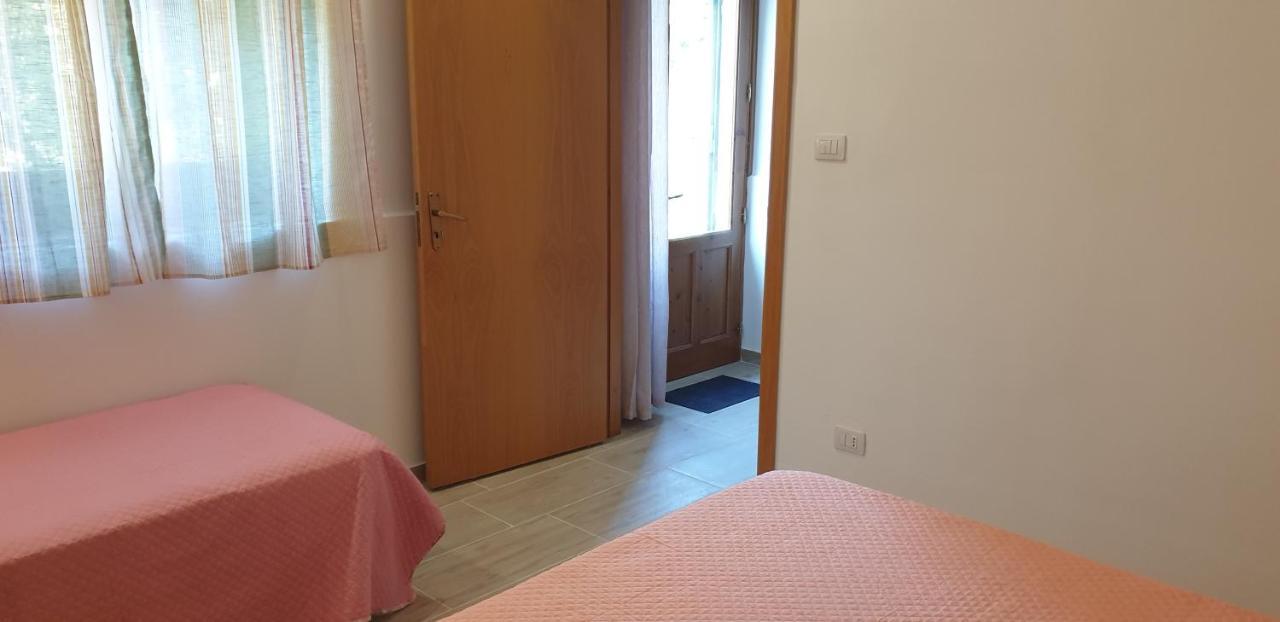Casa Vacanza Etna Evergreen Villa Piedimonte Etneo Exteriör bild